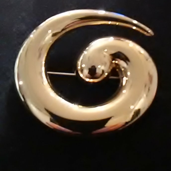 Vintage Signed "Monet" Brooch - Picture 2 of 3